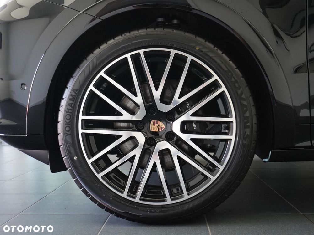 Porsche Cayenne Black Edition - 11