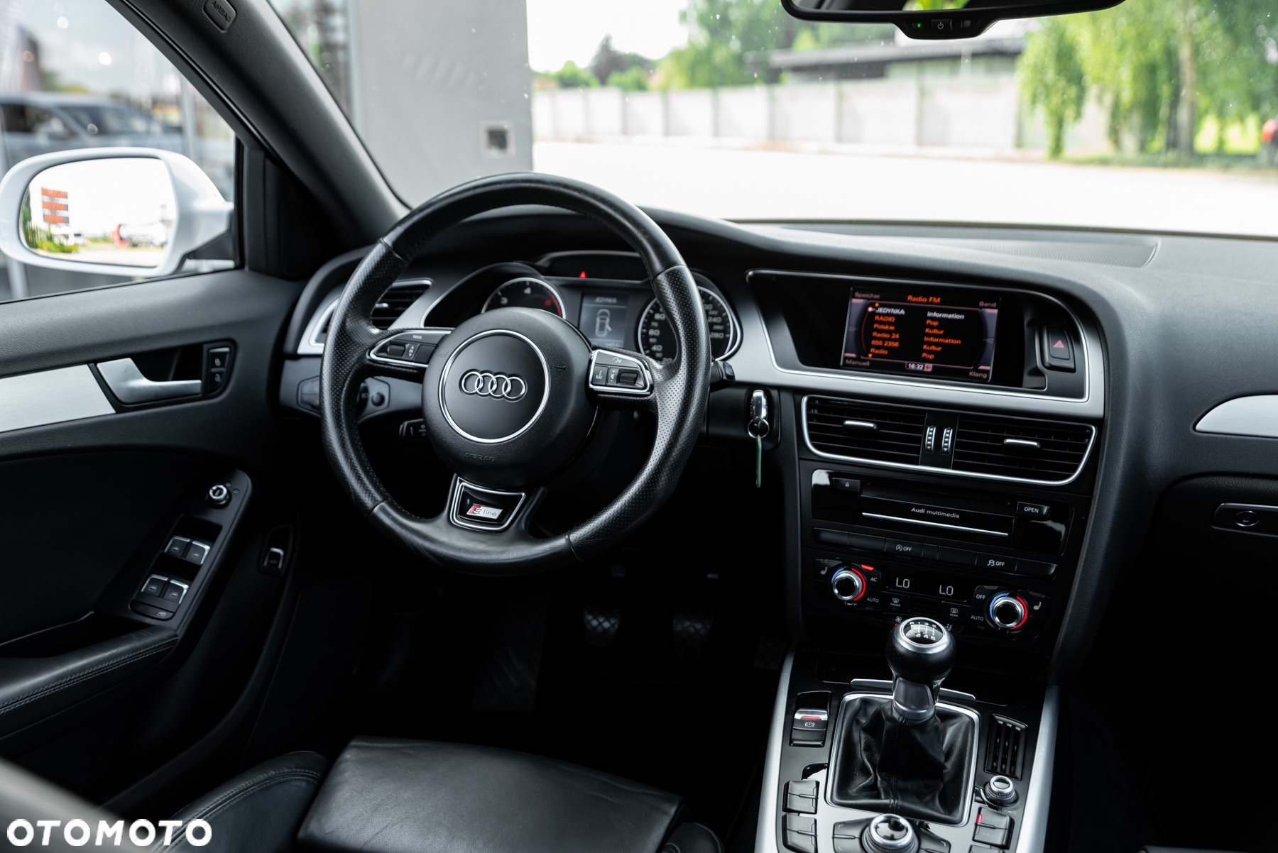 Audi A4 Avant 3.0 TDI DPF quattro S line Sportpaket - 29