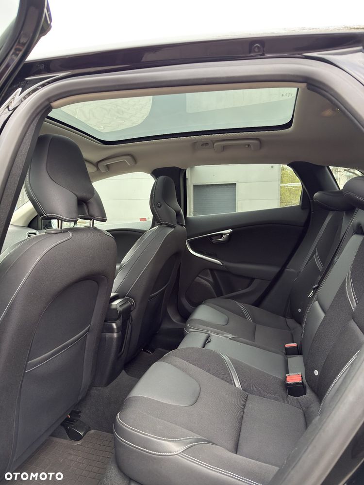 Volvo V40 D3 - 16