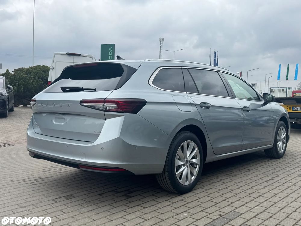 Skoda Superb 2.0 TDI SCR 4x4 Drive DSG - 8