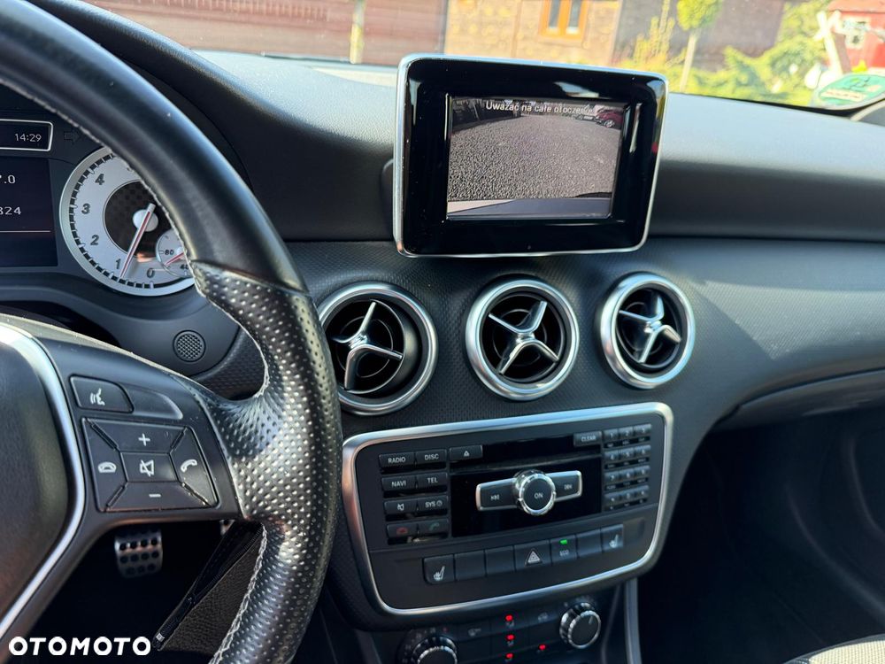 Mercedes-Benz Klasa A 180 (BlueEFFICIENCY) - 16