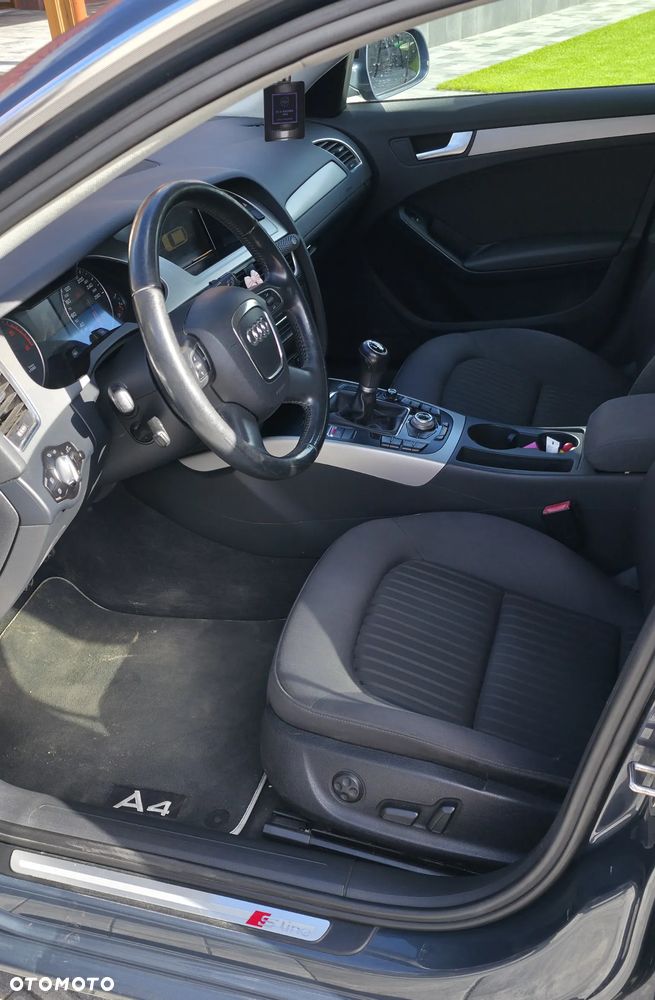 Audi A4 Avant 2.0 TDI - 7