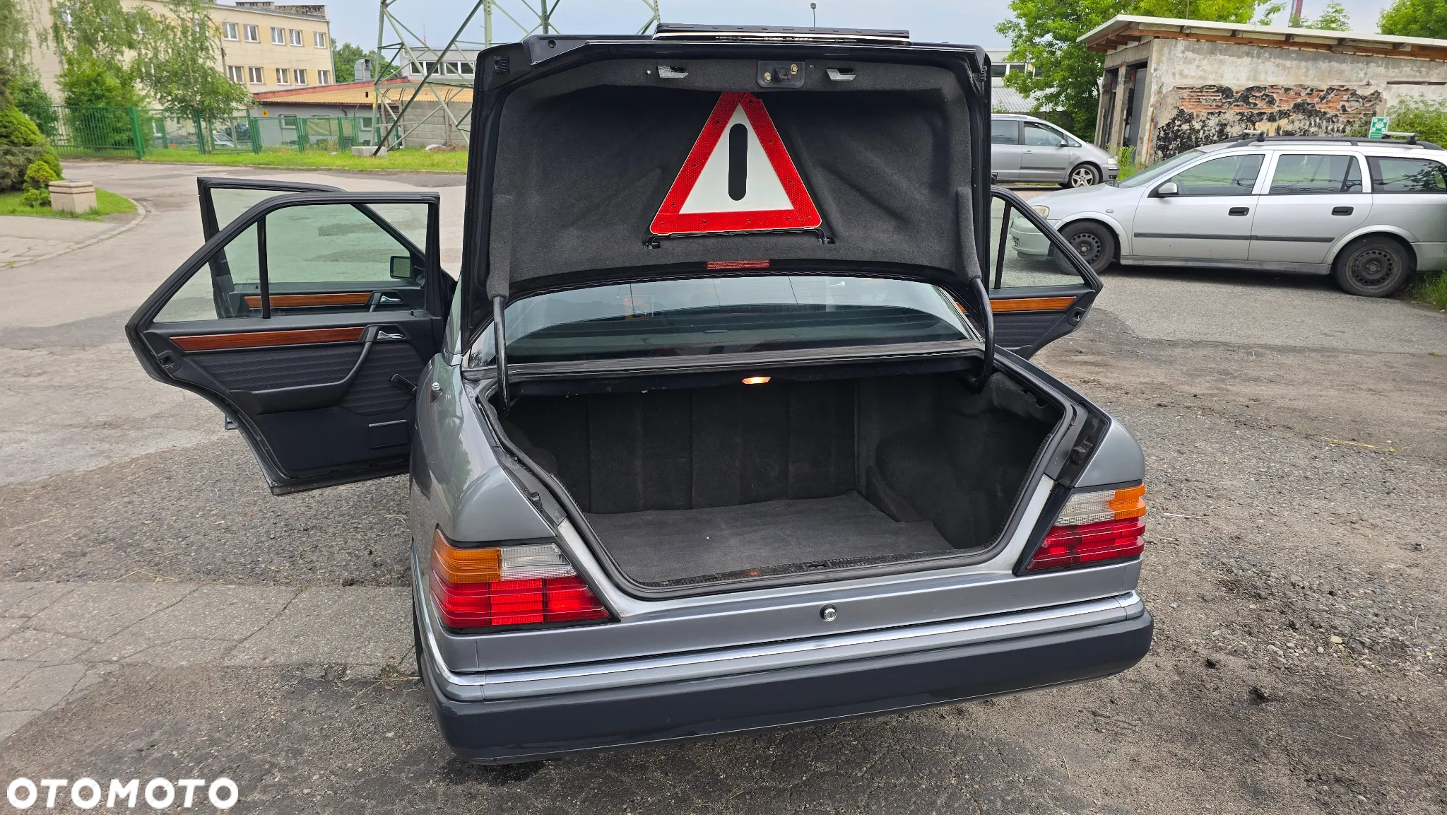 Mercedes-Benz W124 (1984-1993) - 10