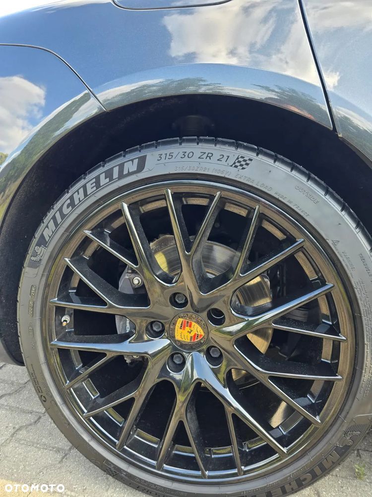 Porsche Panamera 4 - 16