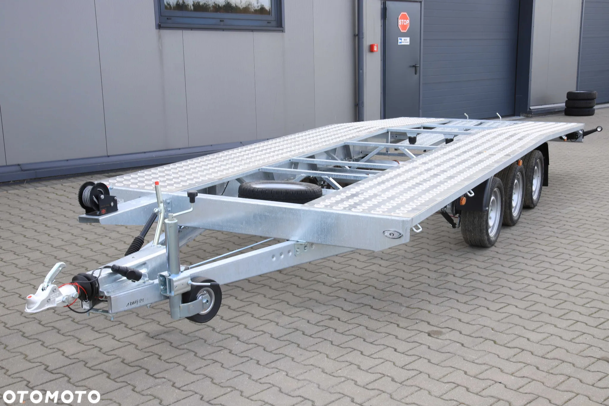 Niewiadów Jupiter 6 x2.1 3 osie DMC 3500 kg Koła 195R13C - 3
