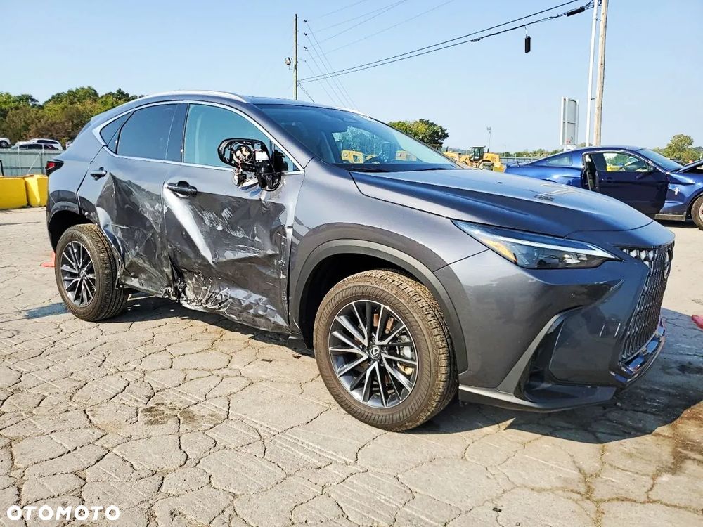 Lexus NX - 4