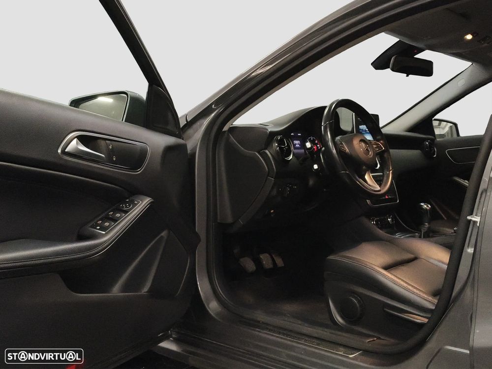 Mercedes-Benz A 180 CDI (BlueEFFICIENCY) Urban - 10