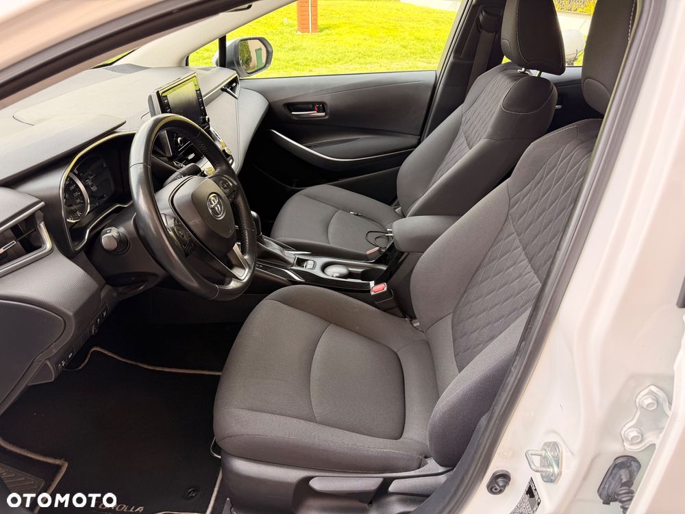 Toyota Corolla 1.8 Hybrid Comfort - 30