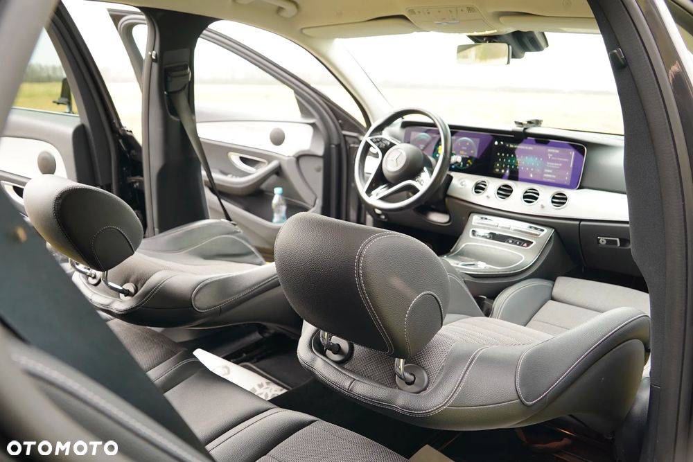 Mercedes-Benz Klasa E 220 d 4-Matic AMG - 29