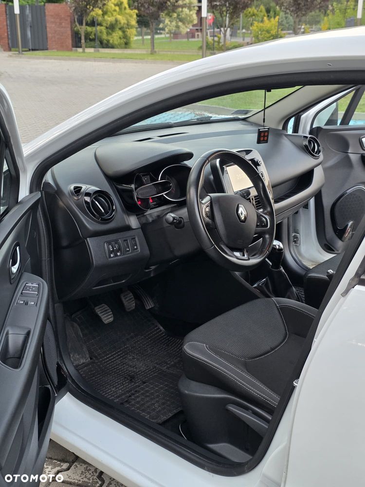 Renault Clio - 10