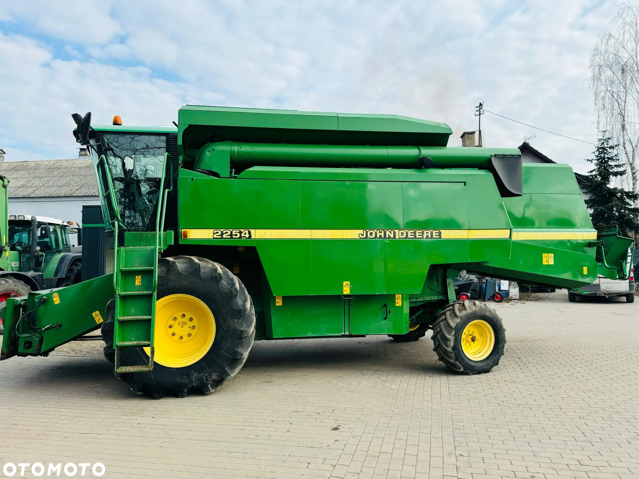 John Deere 2254 - 10