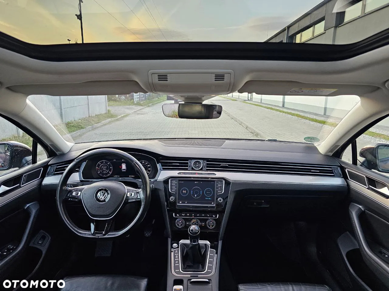 Volkswagen Passat - 29