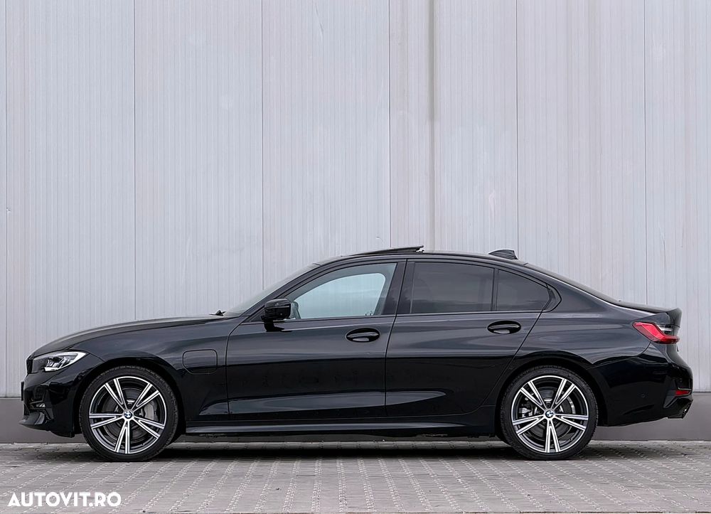 BMW Seria 3 330e Aut. M Sport - 5