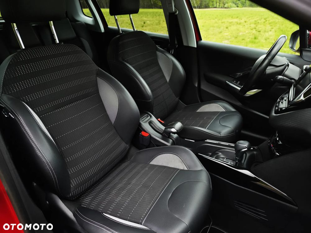 Peugeot 2008 BlueHDi 130 EAT8 GT Pack - 18