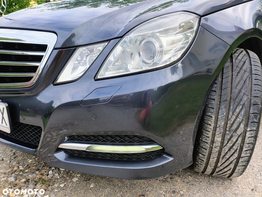 Mercedes-Benz Klasa E 350 T CDI DPF 4Matic BlueEFFICIENCY 7G-TRONIC - 31