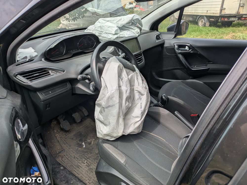 Peugeot 208 1.4 VTi Allure - 4