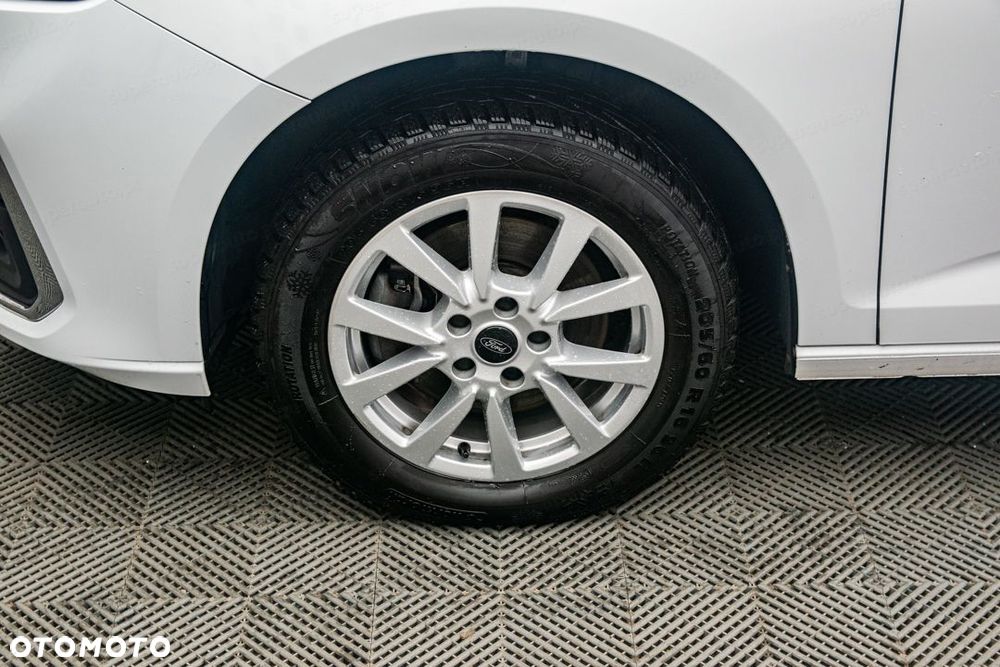 Ford Tourneo Connect Grand - 36