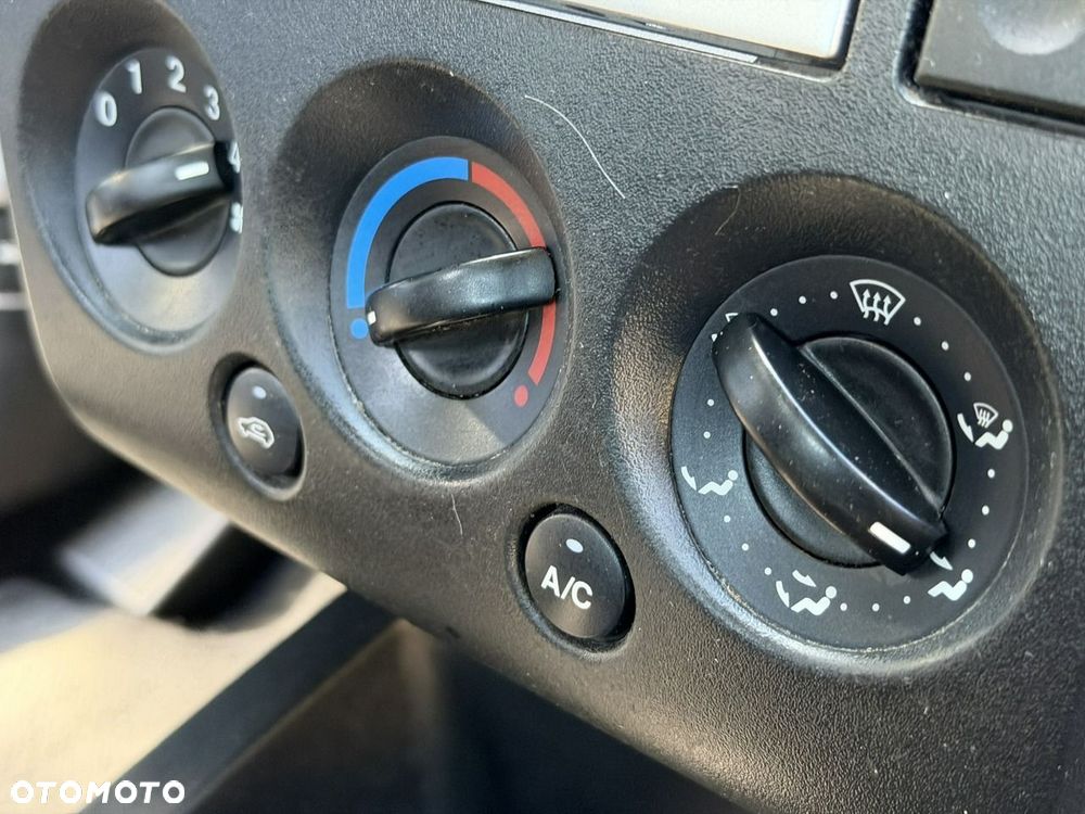 Ford Fiesta - 19