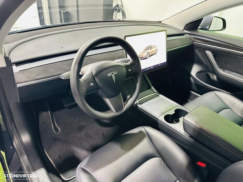 Tesla Model 3 Standard Range Plus RWD - 24