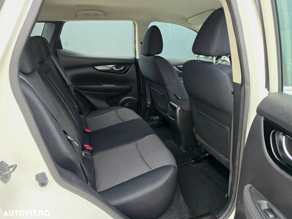 Nissan Qashqai 1.2 DIG-T ACENTA - 8