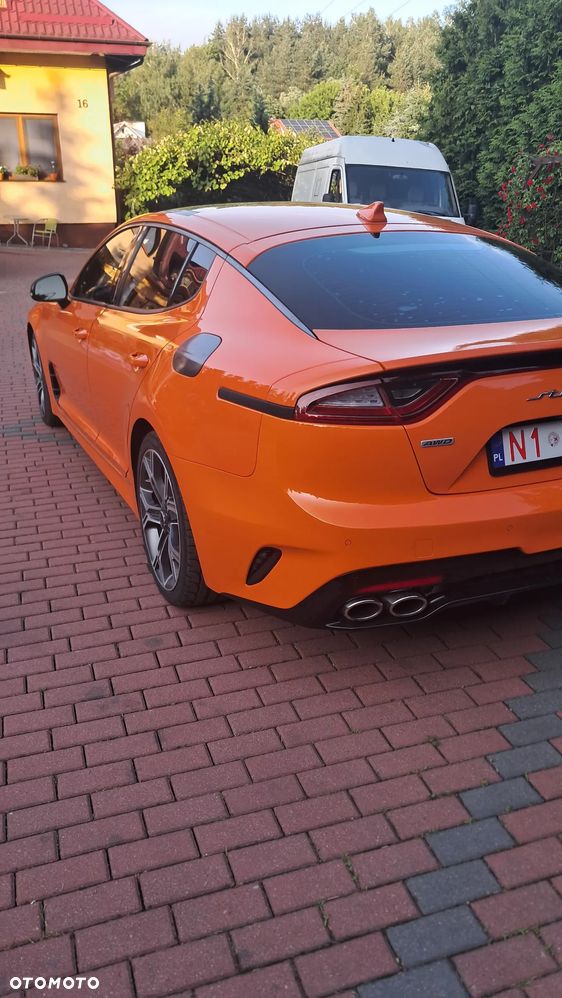 Kia Stinger - 8
