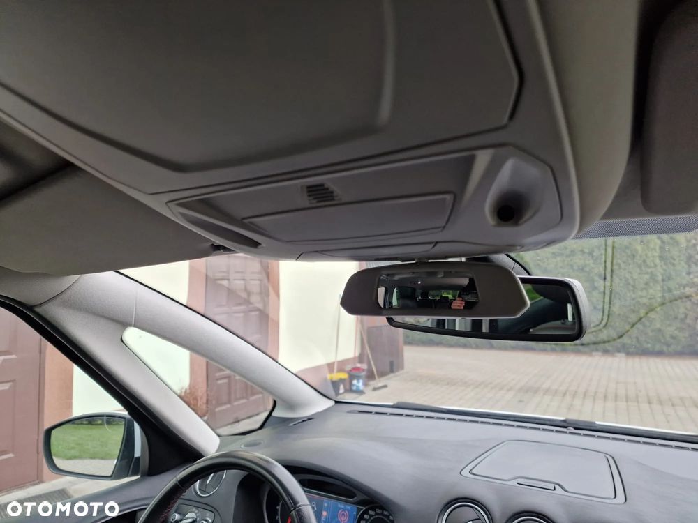 Ford S-Max 2.0 EcoBoost Titanium - 32