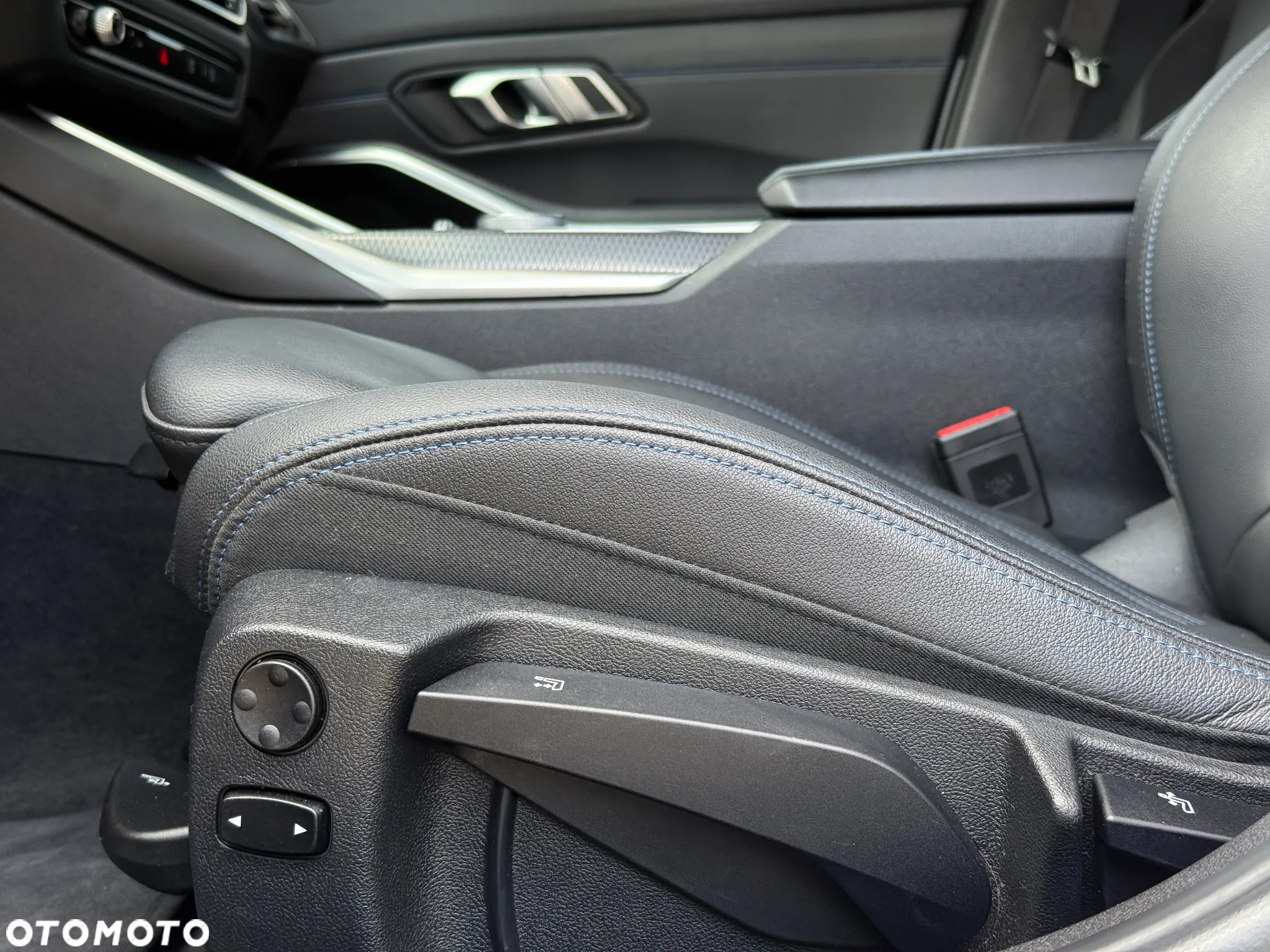 BMW Seria 3 320d xDrive M Sport sport - 27