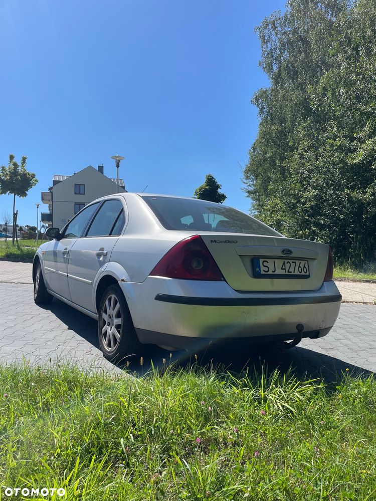 Ford Mondeo 2.0 TDDi Ambiente - 4