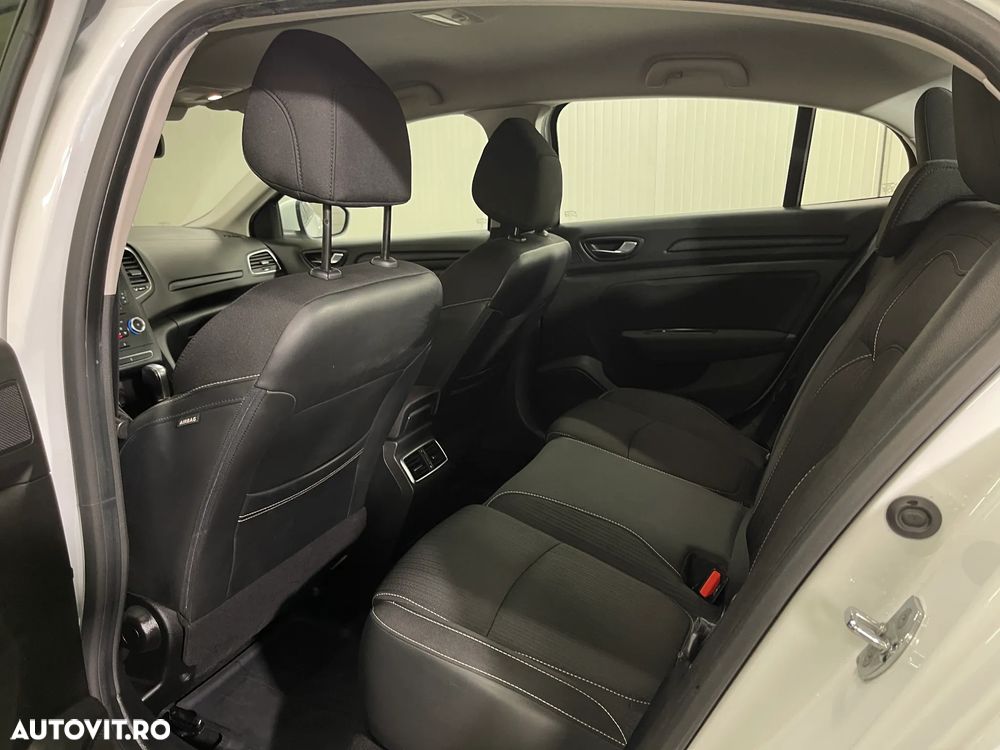 Renault Megane TCe 140 GPF EDC Equilibre - 10