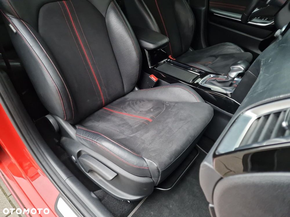 Kia ProCeed 1.6 T-GDI GT DCT - 28