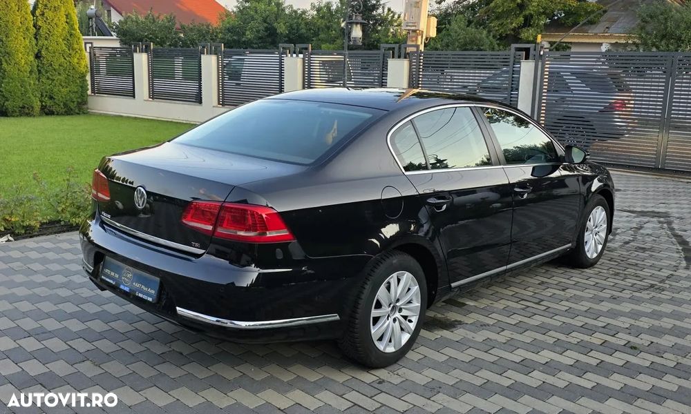 Volkswagen Passat - 8