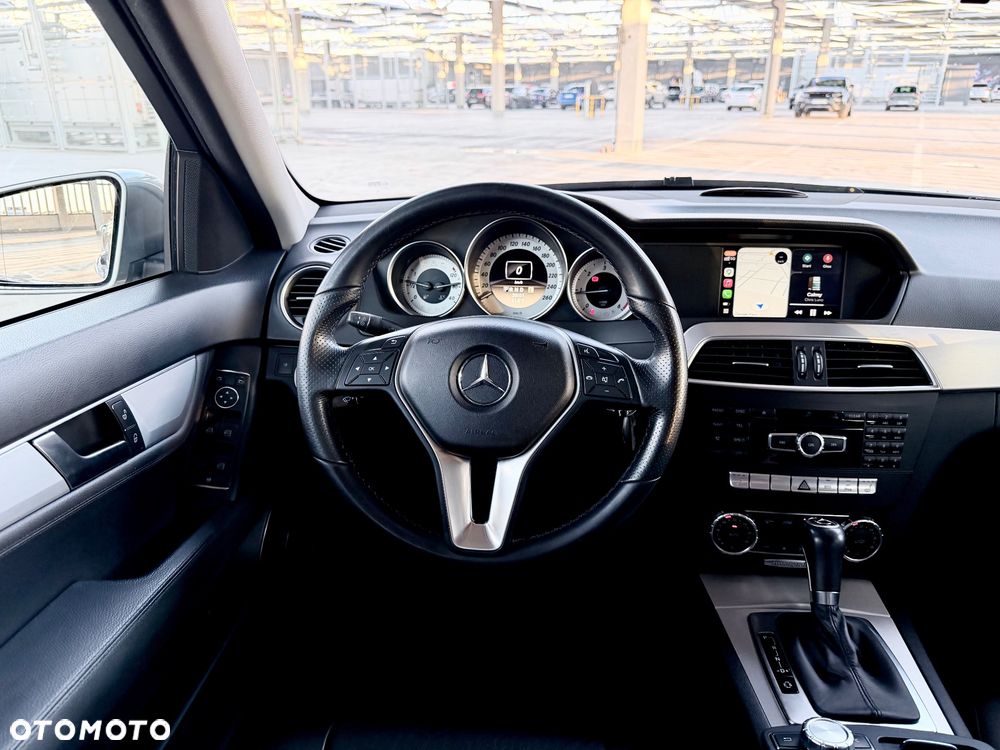 Mercedes-Benz Klasa C 220 CDI DPF BlueEFFICIENCY 7G-TRONIC Avantgarde Edition - 15
