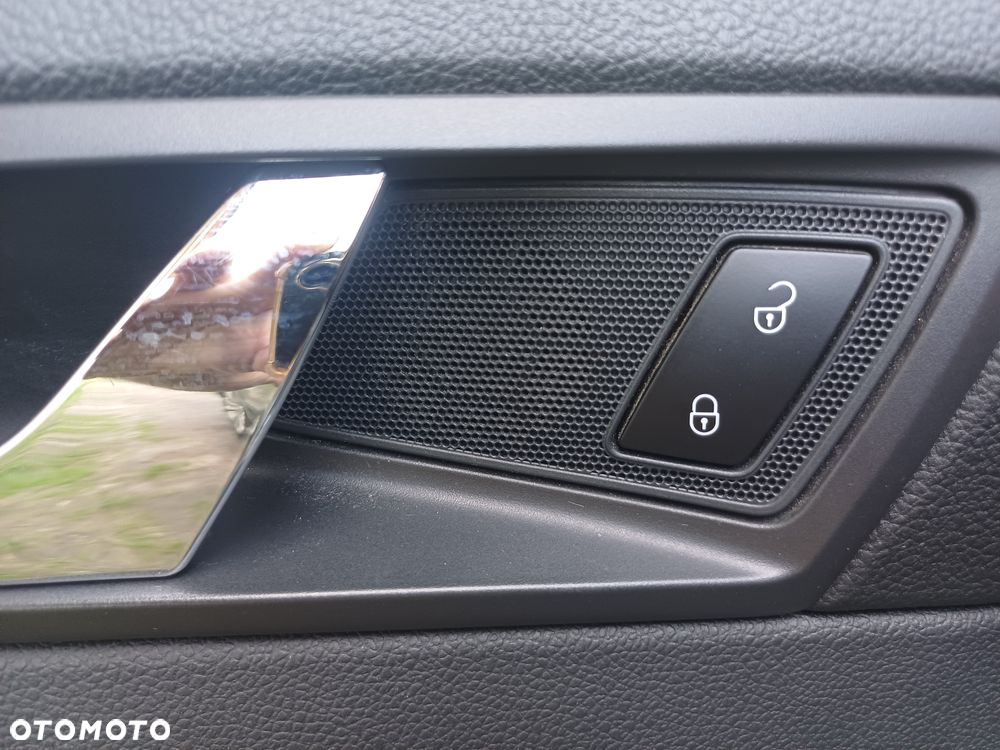 Skoda Superb Combi 2.0 TDI 4x4 DSG AllDrive - 17
