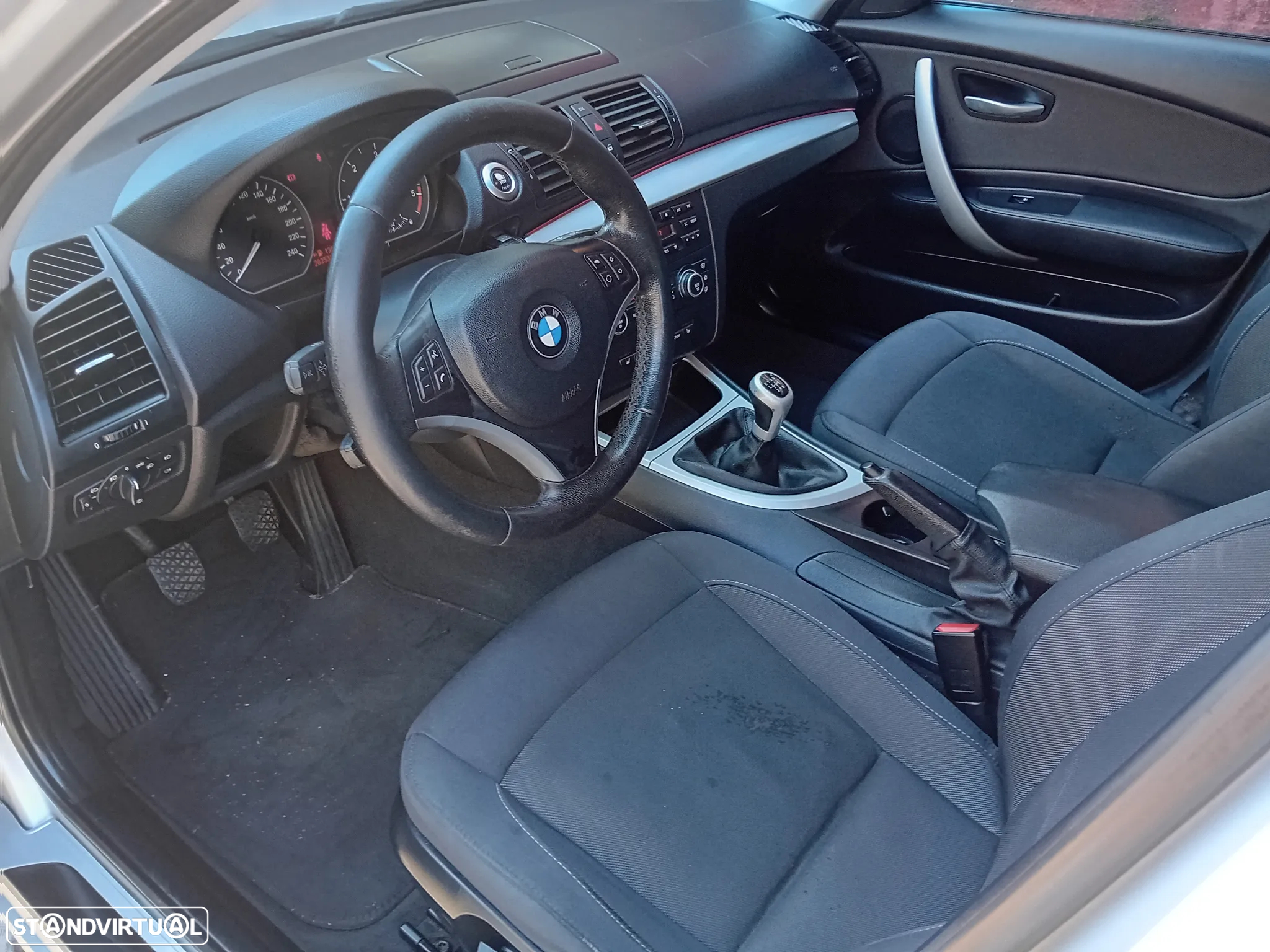 BMW 118 d Line Urban - 12