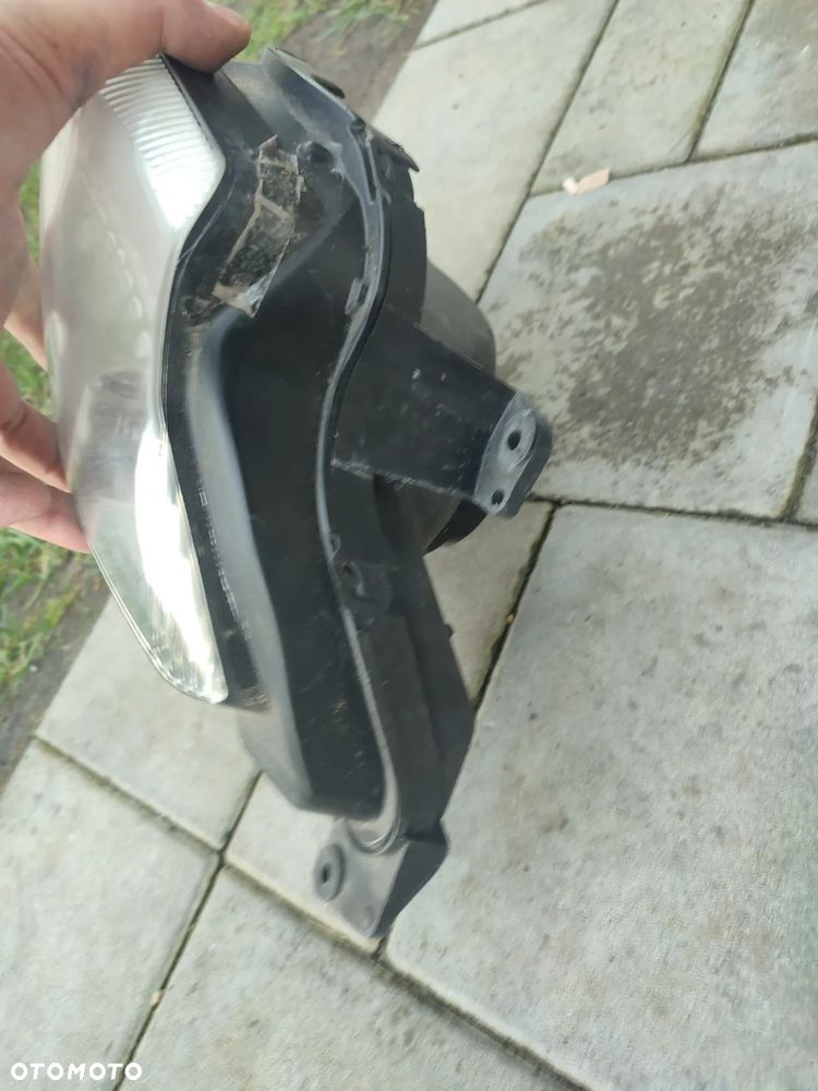 Lampa przód, reflektor Kawasaki ZR7 - 9