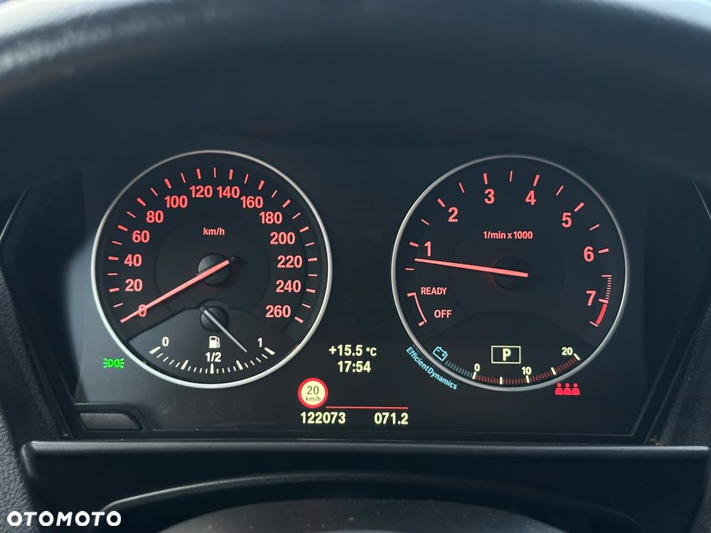 BMW Seria 1 116i - 22