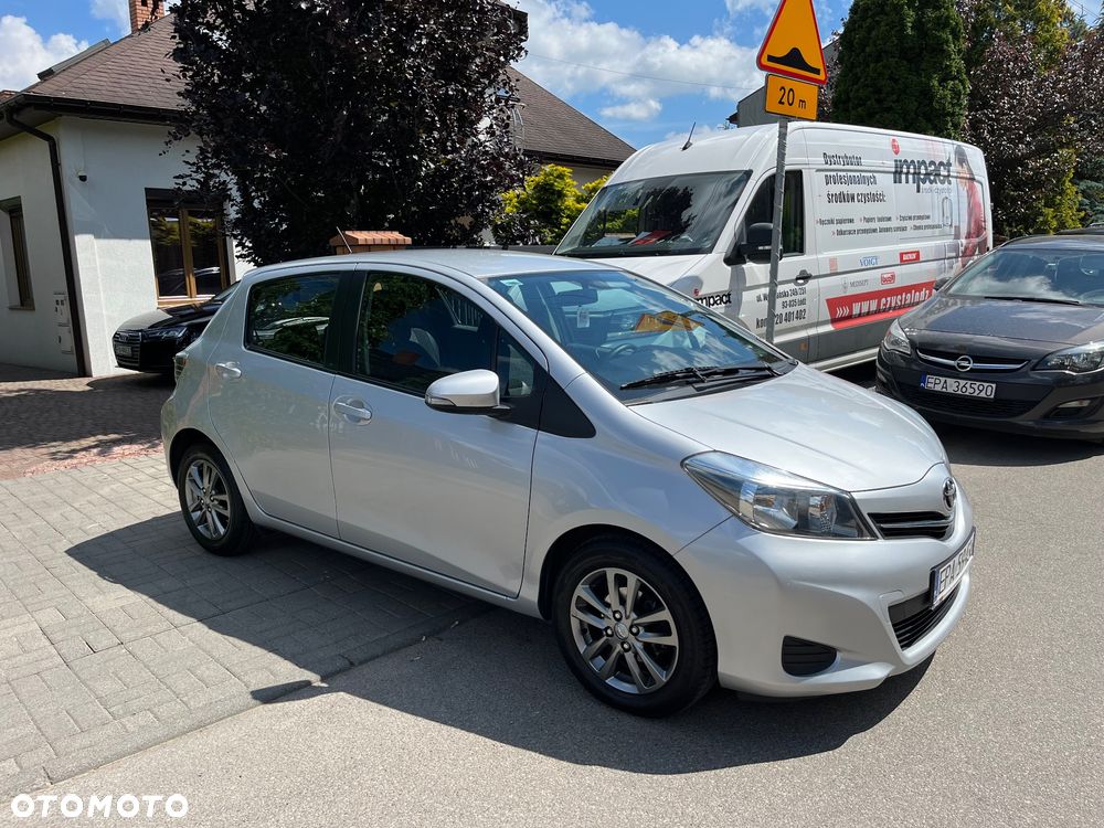 Toyota Yaris 1.33 Premium - 8