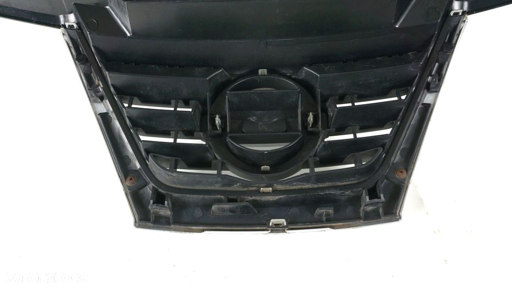 ATRAPA PRZÓD GRILL GRIL CHROM ZNACZEK NISSAN JUKE I F15 10-14 62070-1KA6A - 8