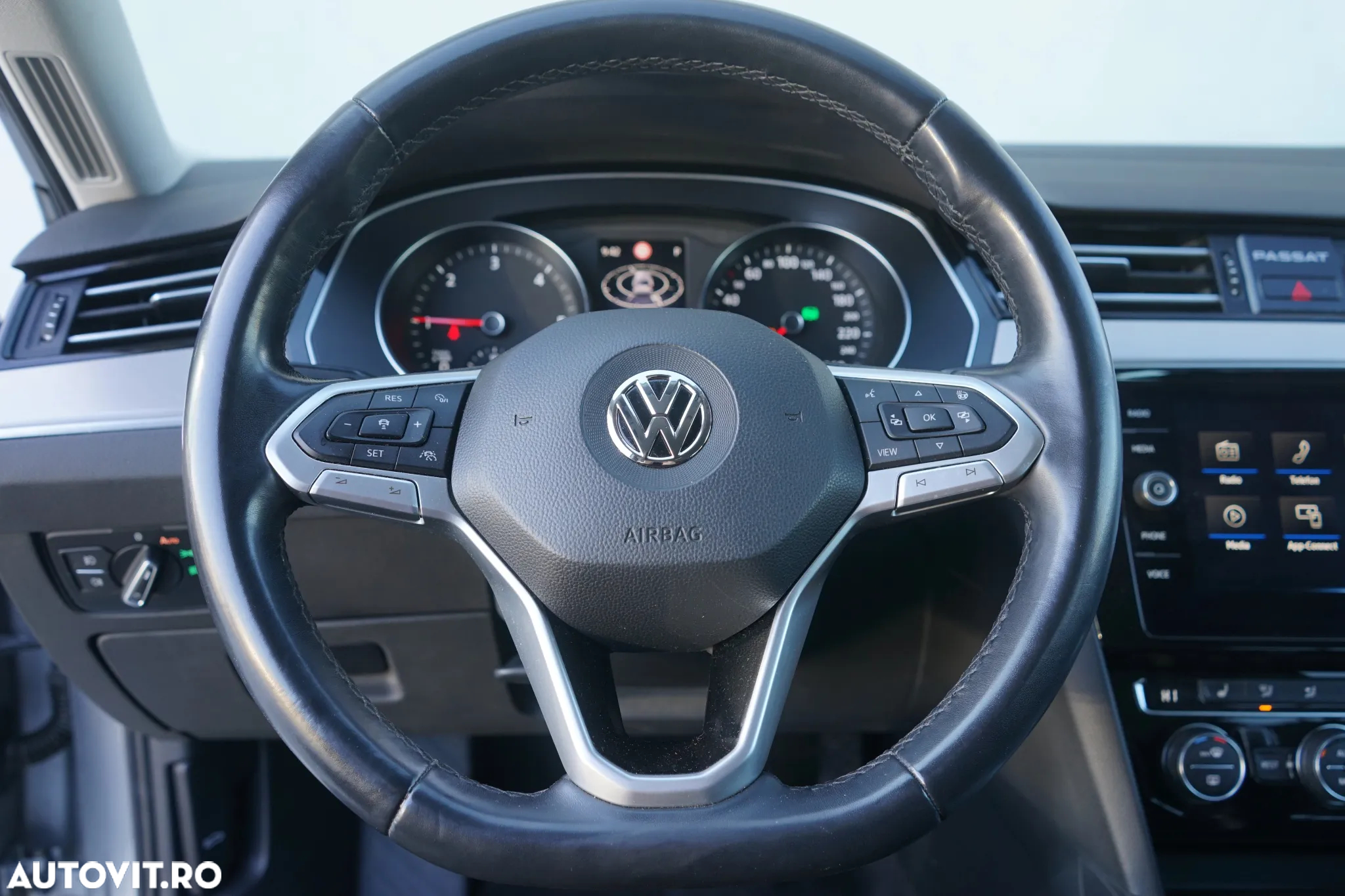Volkswagen Passat Variant 2.0 TDI DSG Highline - 14
