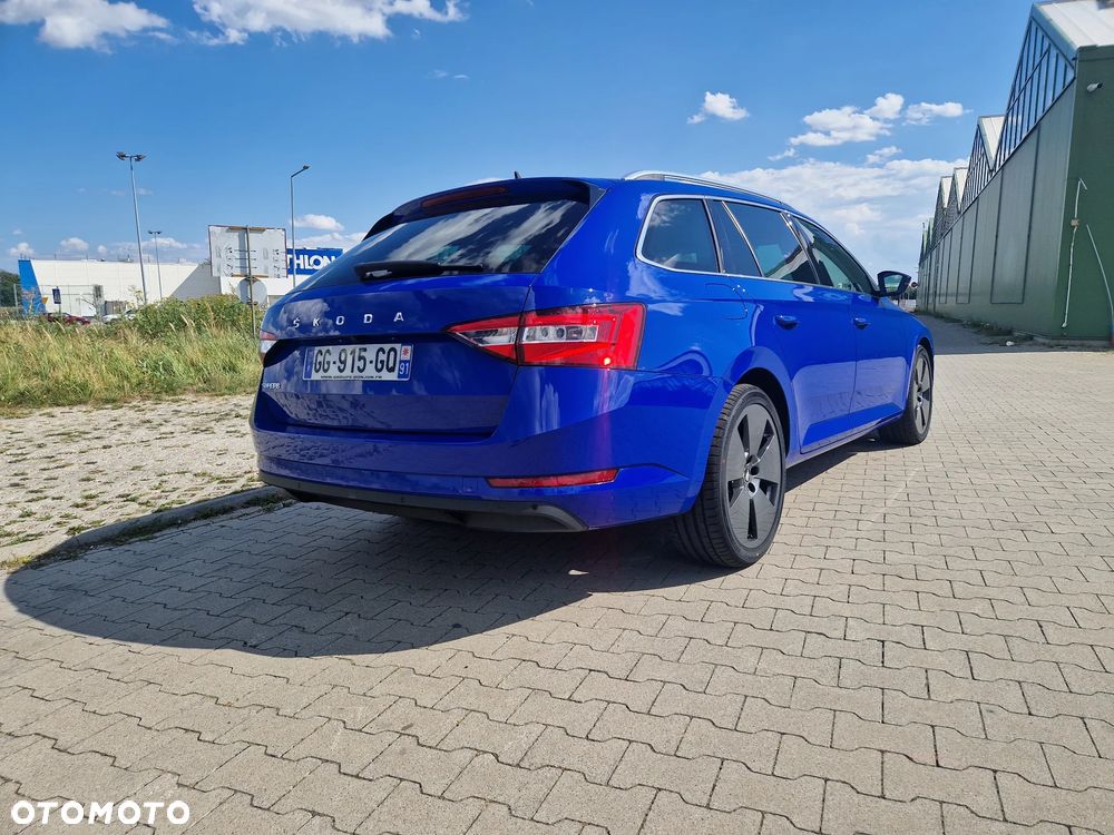 Skoda Superb 2.0 TDI Ambition DSG7 - 11