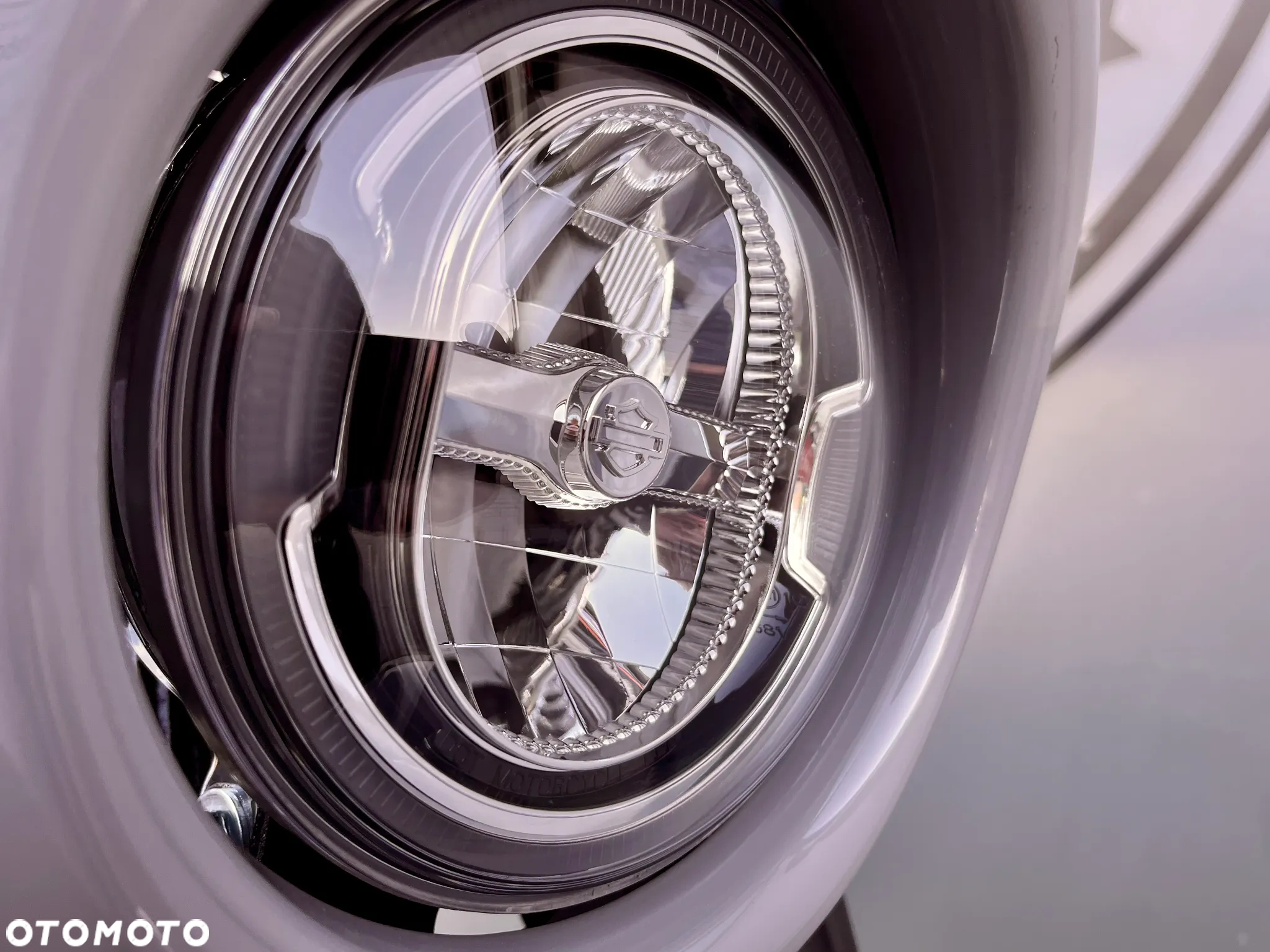 Harley-Davidson Softail Low Rider - 9