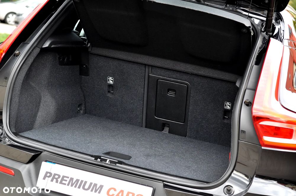 Volvo XC 40 D3 Momentum Pro - 13