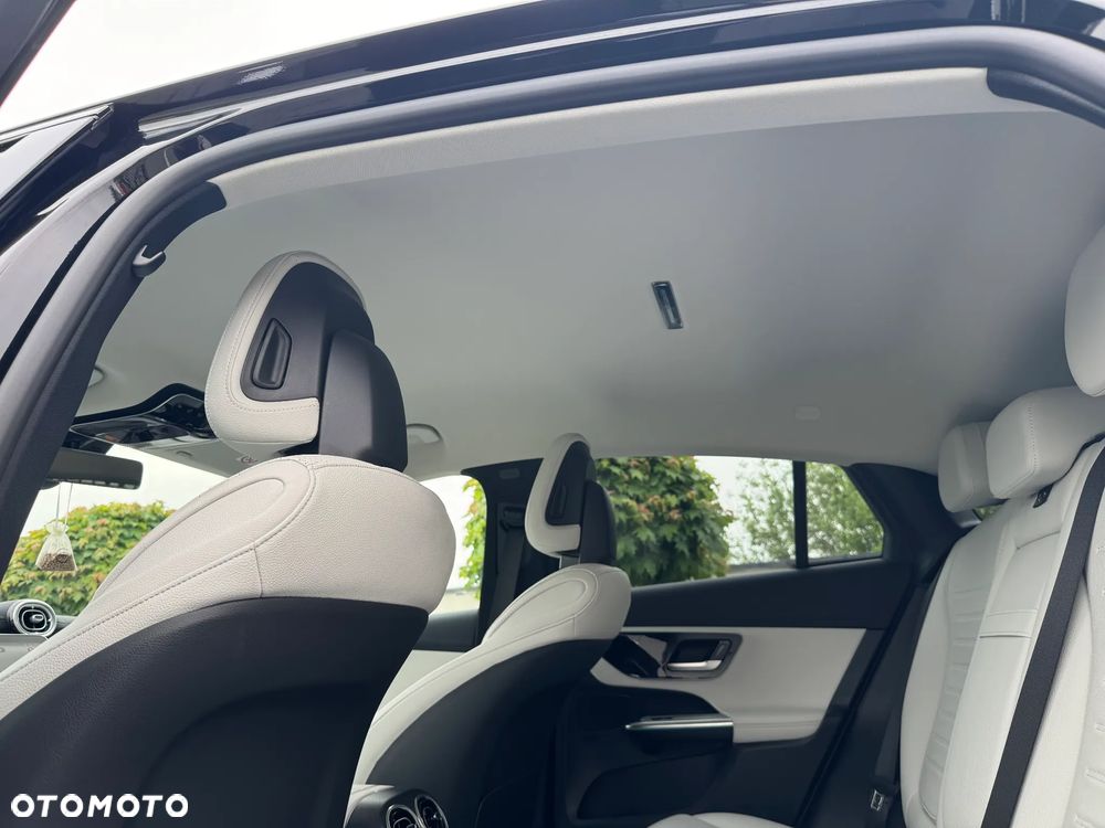 Mercedes-Benz GLC - 24