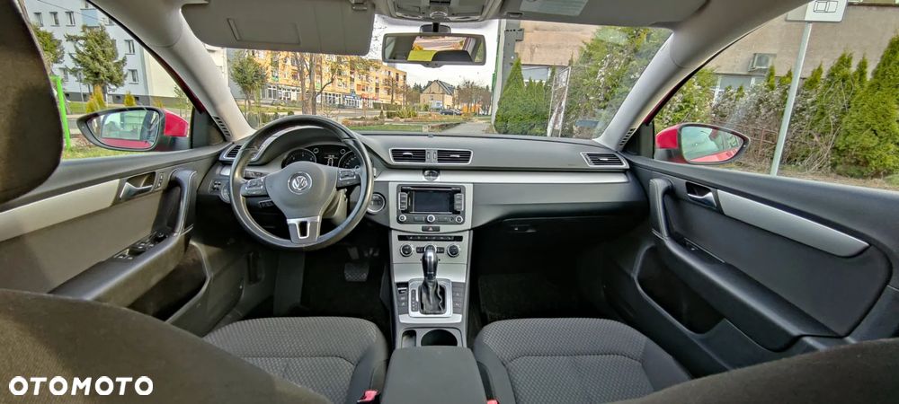 Volkswagen Passat - 17