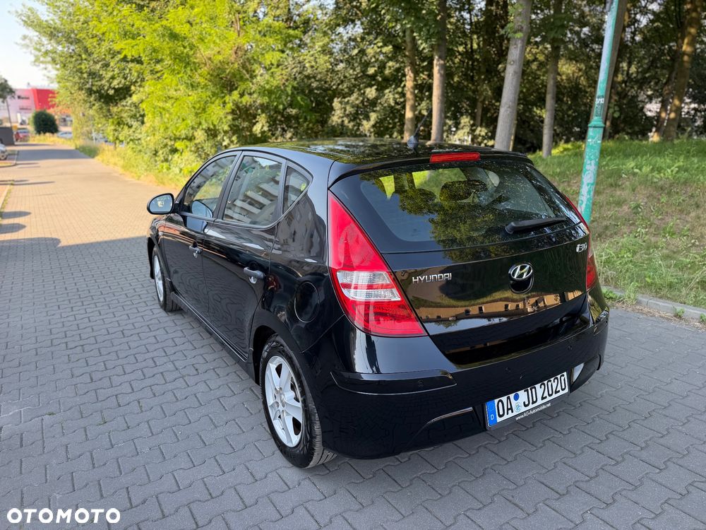 Hyundai i30 i30cw 1.4 UEFA EURO 2012 Edition - 7