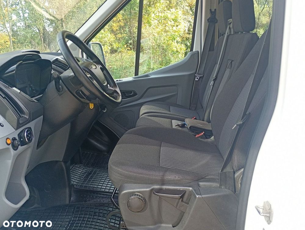 Ford Transit - 17