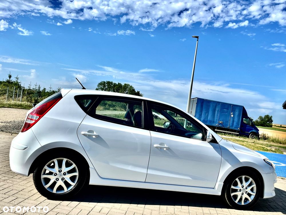 Hyundai i30 1.4 Team 08 - 10