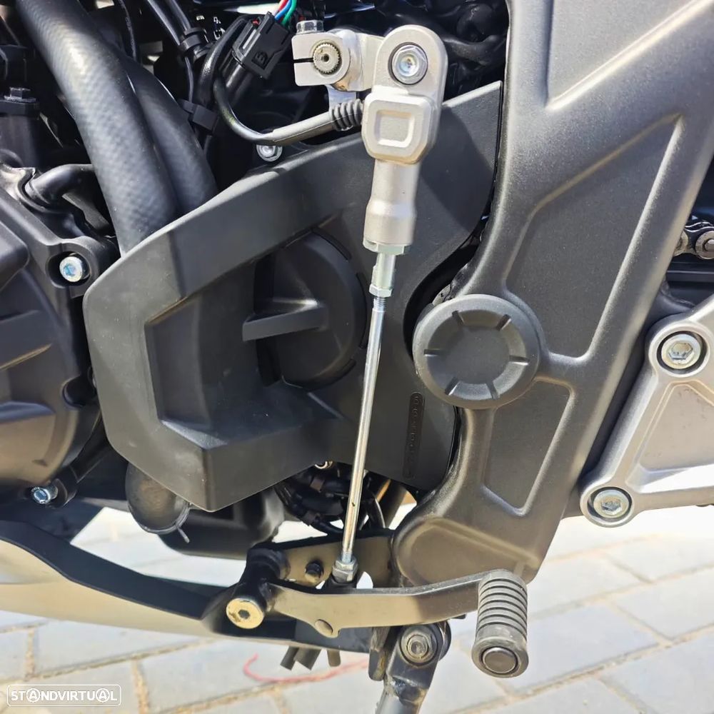 Honda CBR 650R - 19