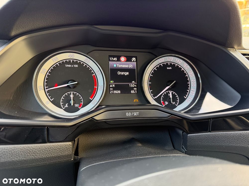 Skoda Superb 1.8 TSI L&K DSG - 9