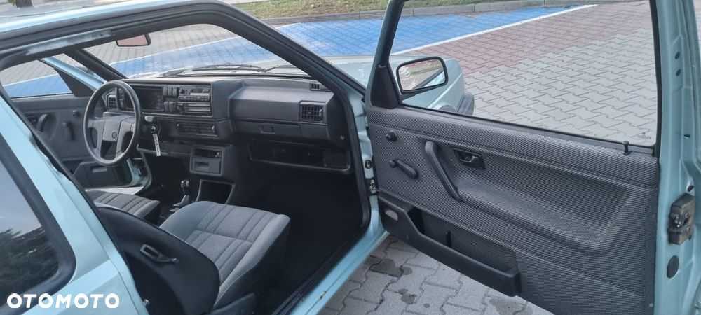 Volkswagen Golf - 14